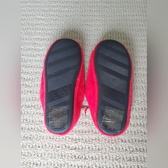 New✨ Disney Mickey Mouse Christmas Slippers - Picture 2 of 4